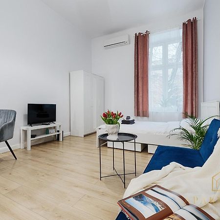 Royal Style Apartment Лодзь Екстер'єр фото